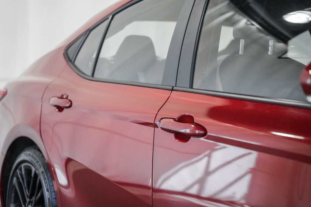 Used 2025 Toyota Camry SE image 14