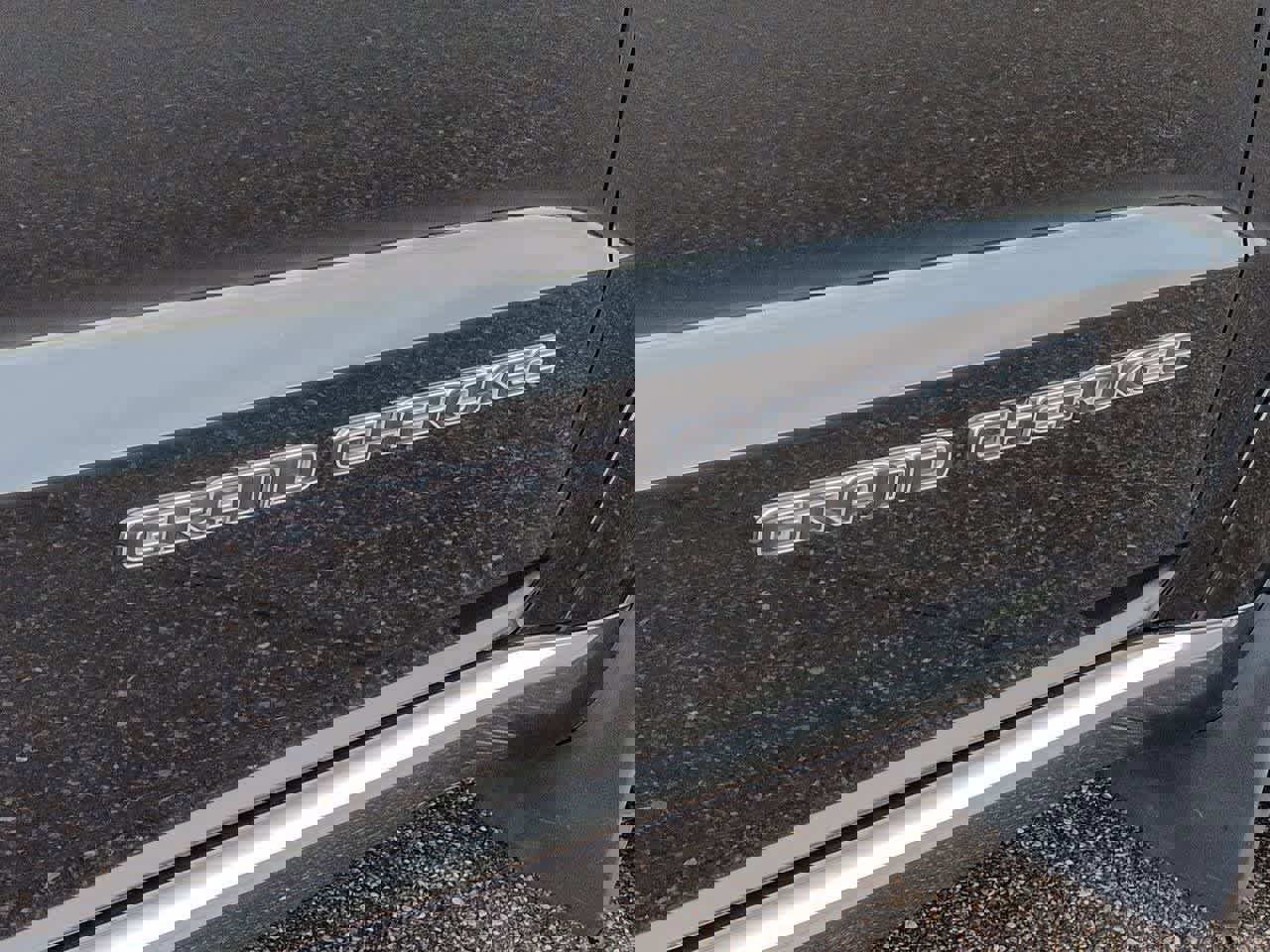 Used 2018 Jeep Grand Cherokee Summit image 12