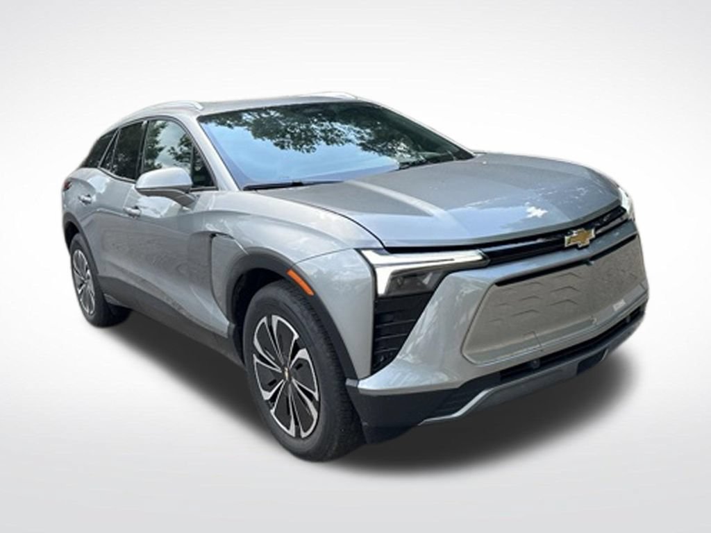 Used 2024 Chevrolet Blazer EV LT AWD/4WD image 8