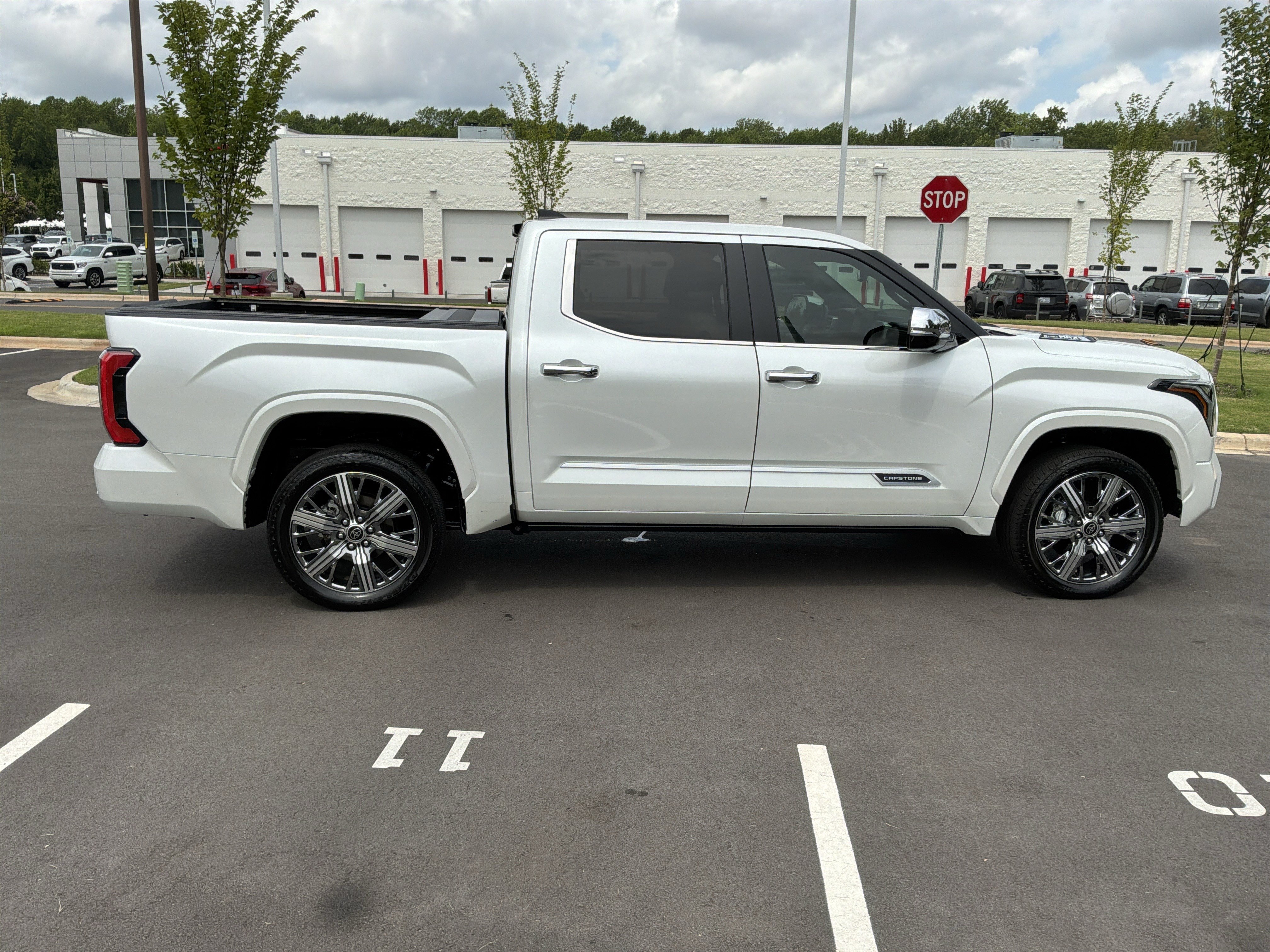 Used 2024 Toyota Tundra Capstone AWD/4WD image 11