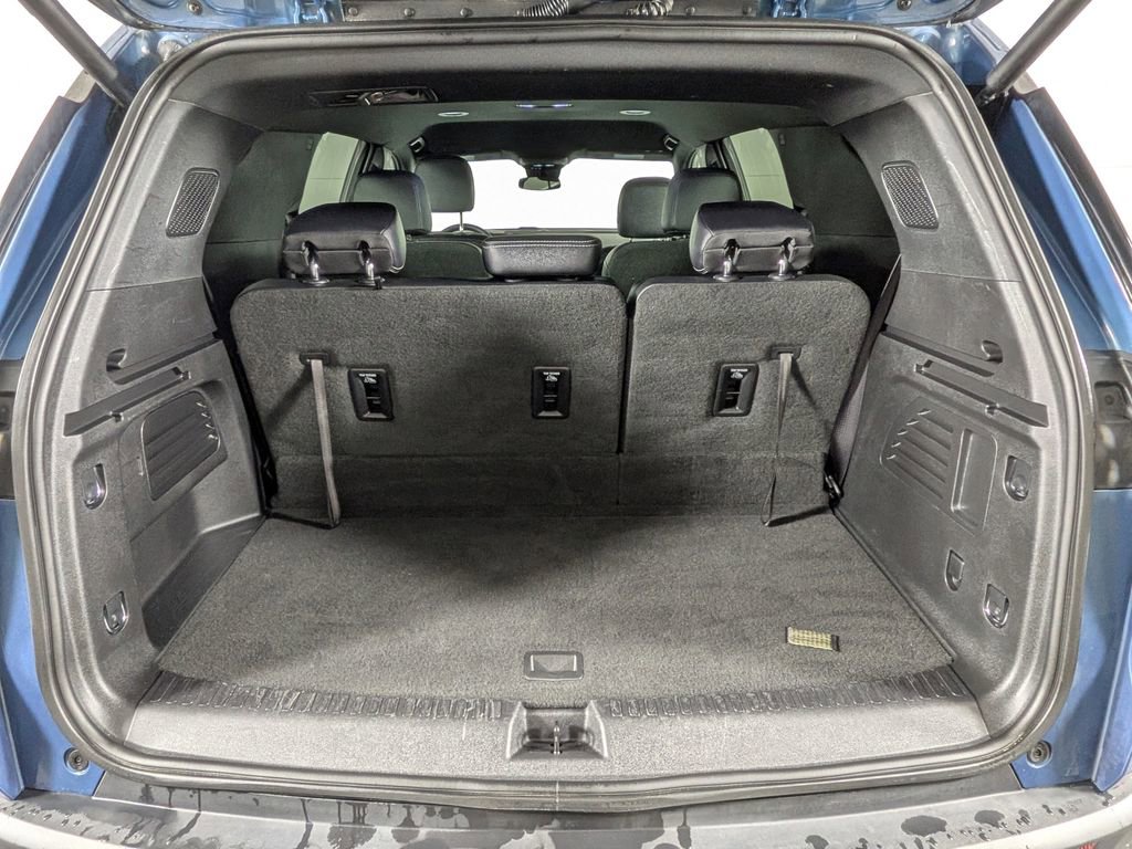 Certified 2025 Chevrolet Traverse LT AWD/4WD image 11