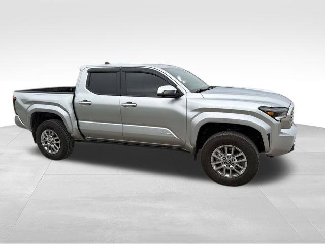 Used 2024 Toyota Tacoma Limited w/ Limited Package (LT) AWD/4WD image 2