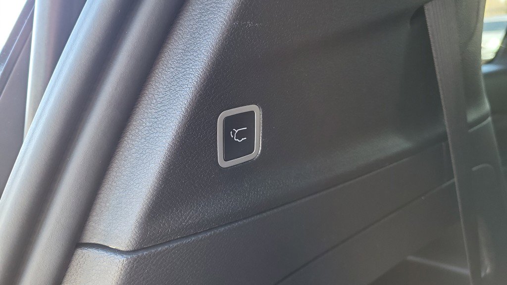 Used 2025 Chrysler Pacifica Select image 11