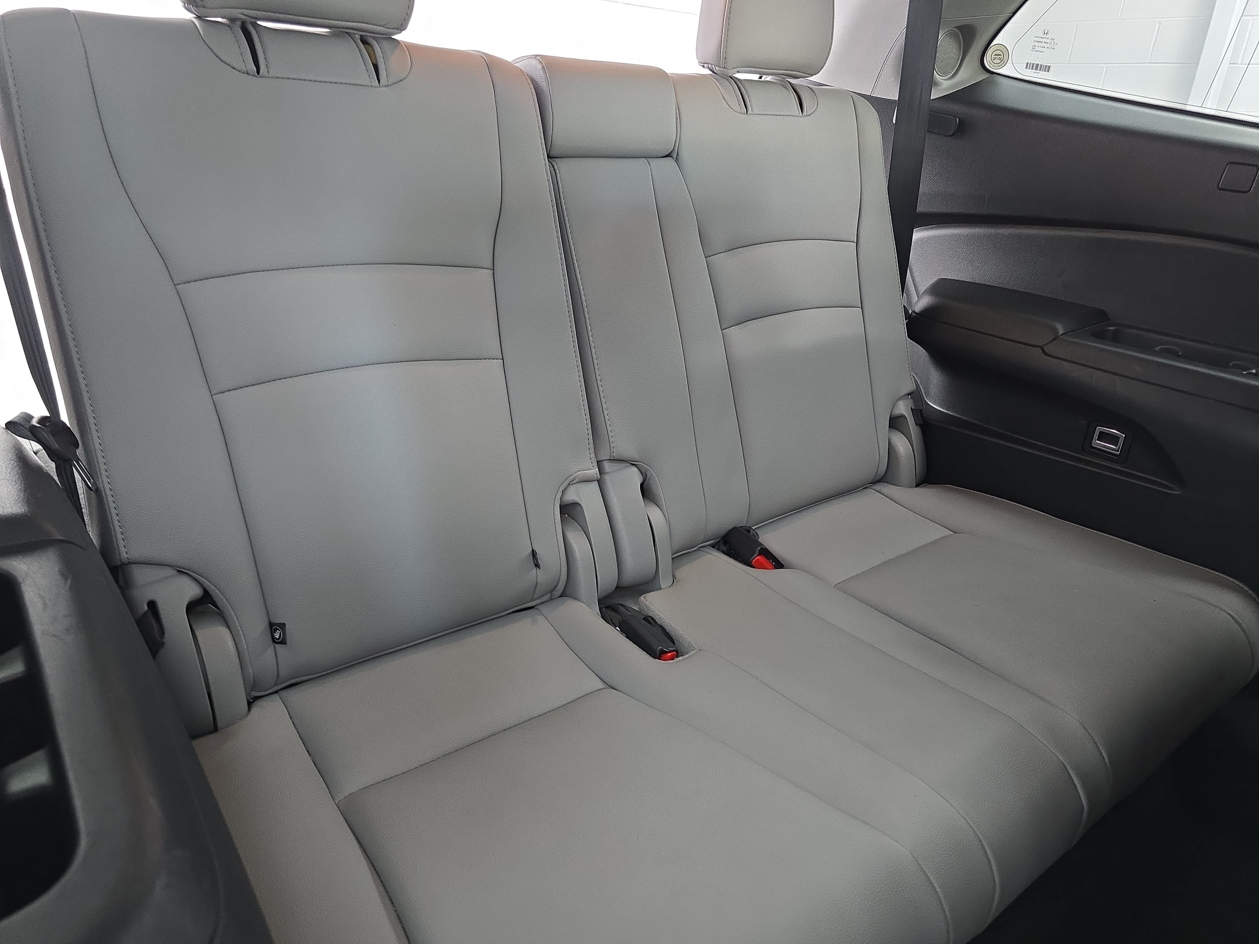 Used 2018 Honda Pilot Touring image 12