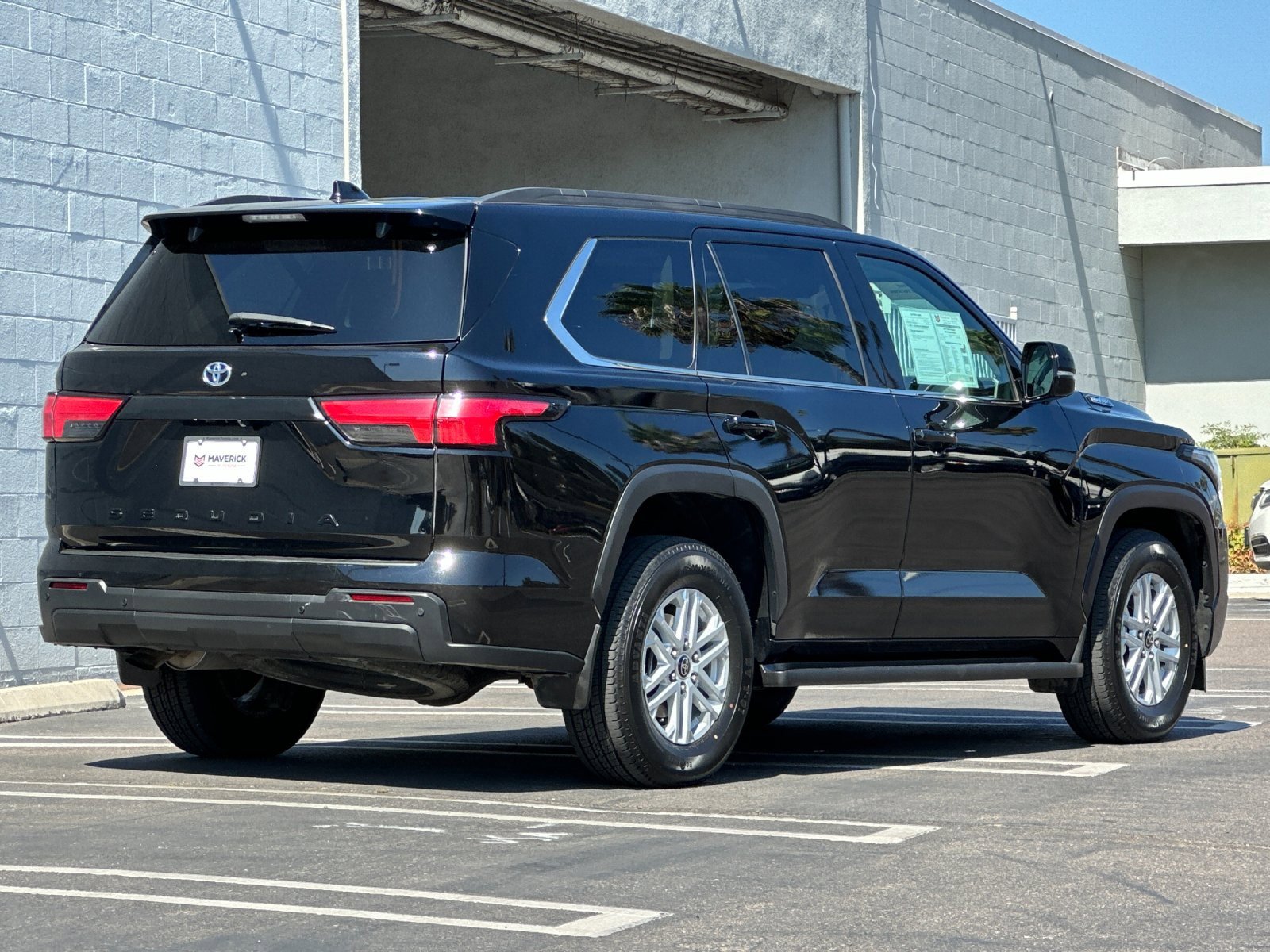 Used 2023 Toyota Sequoia SR5 image 5