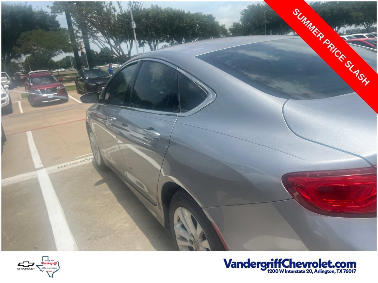 Used 2016 Chrysler 200 Limited FWD image 11
