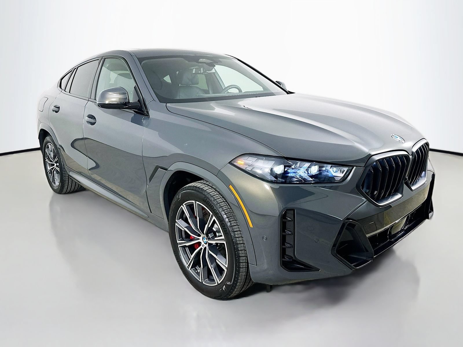 New 2026 BMW X6 xDrive40i w/ Climate Comfort Package AWD/4WD image 3