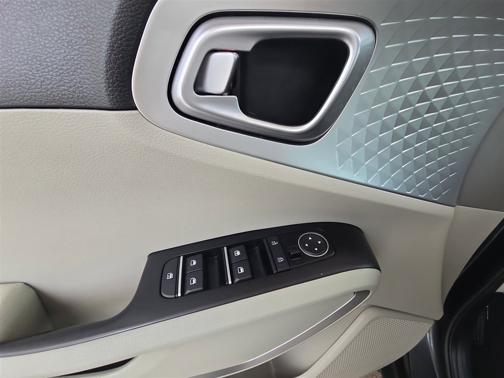 Used 2023 Kia Soul LX w/ LX Technology Package image 20