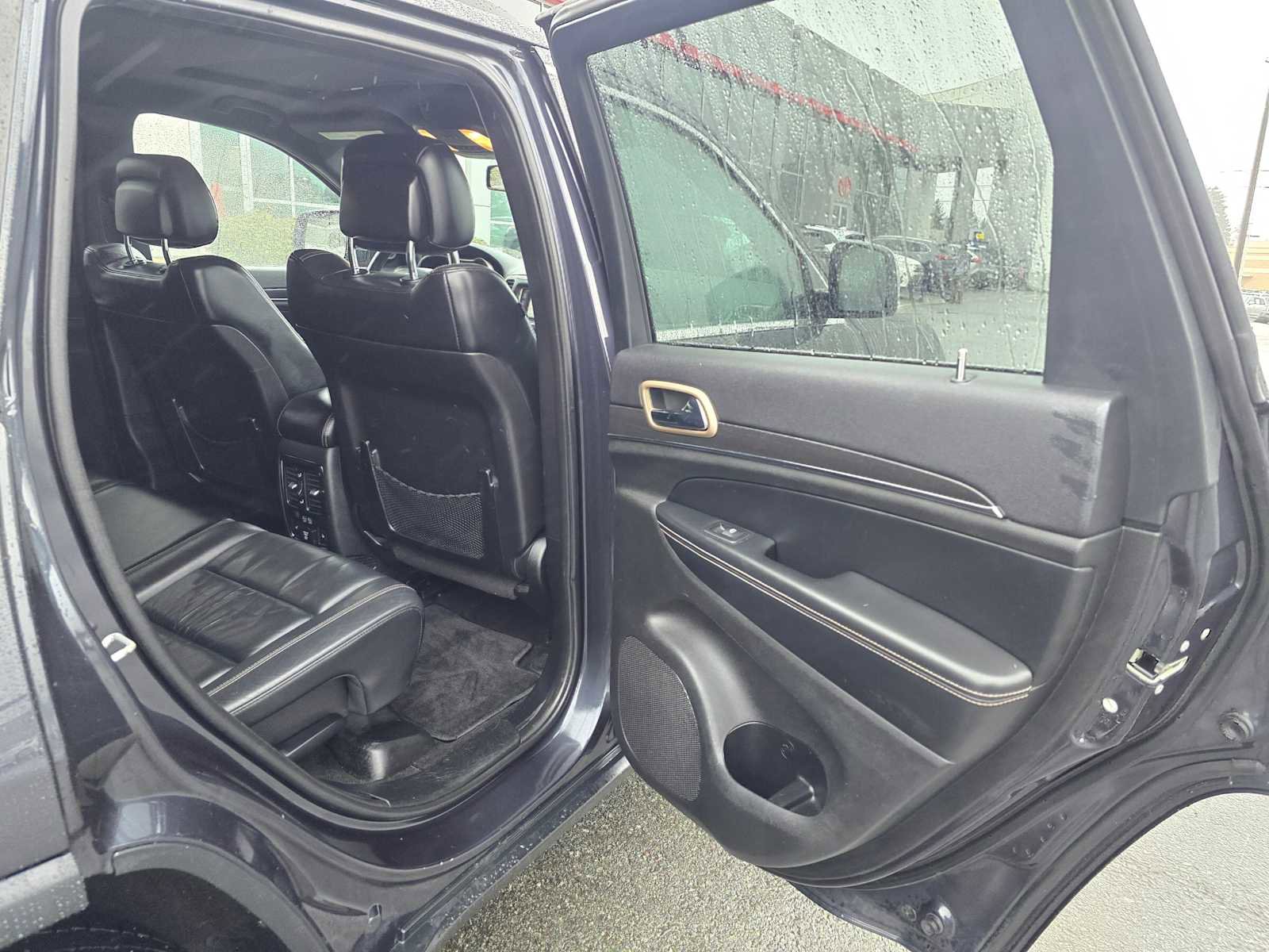 Used 2015 Jeep Grand Cherokee Limited w/ Trailer Tow Group IV image 14