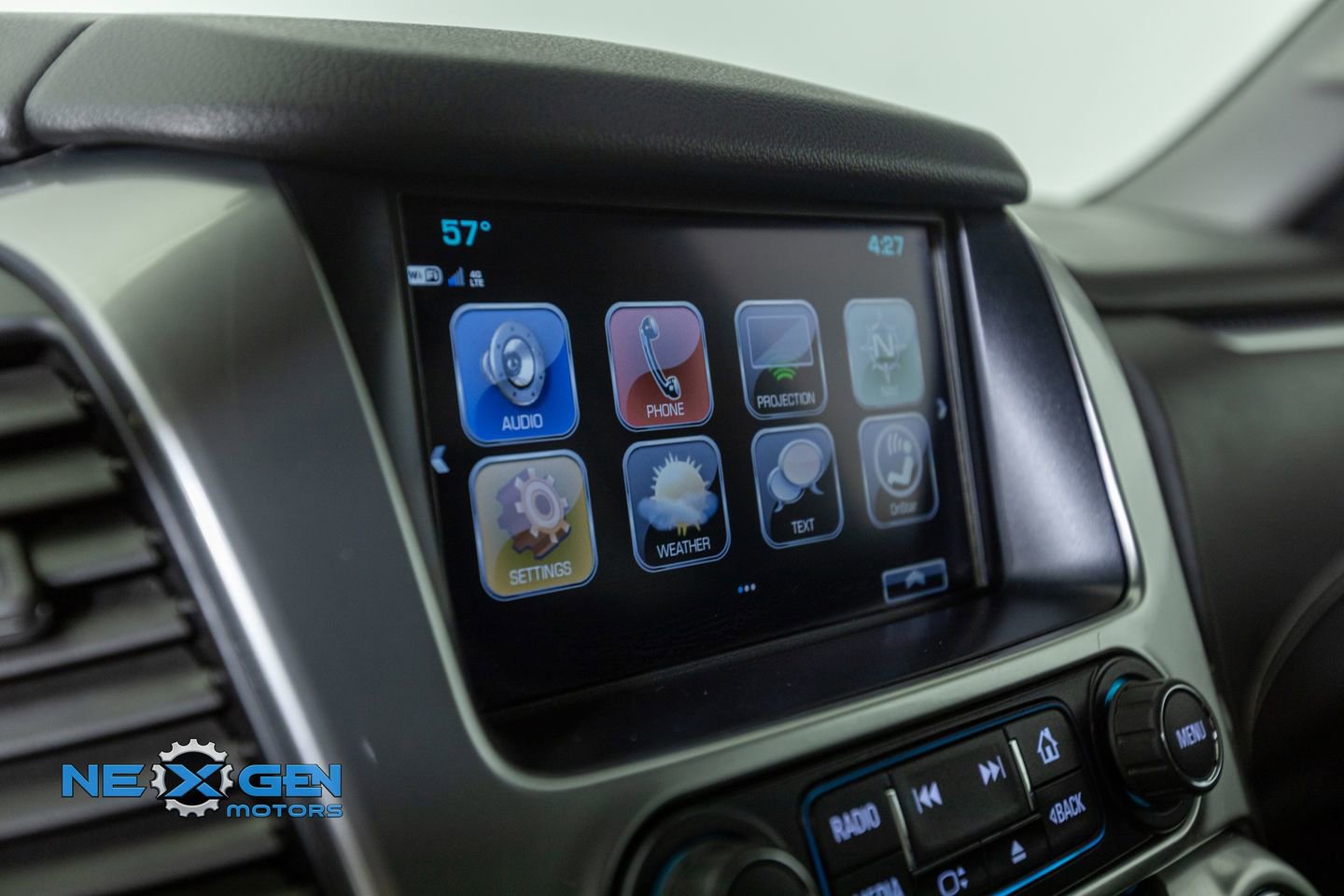 Used 2020 Chevrolet Suburban LT w/ Luxury Package image 18