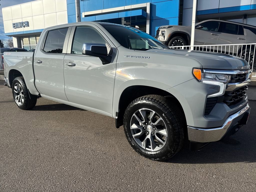 Used 2024 Chevrolet Silverado 1500 LT image 7