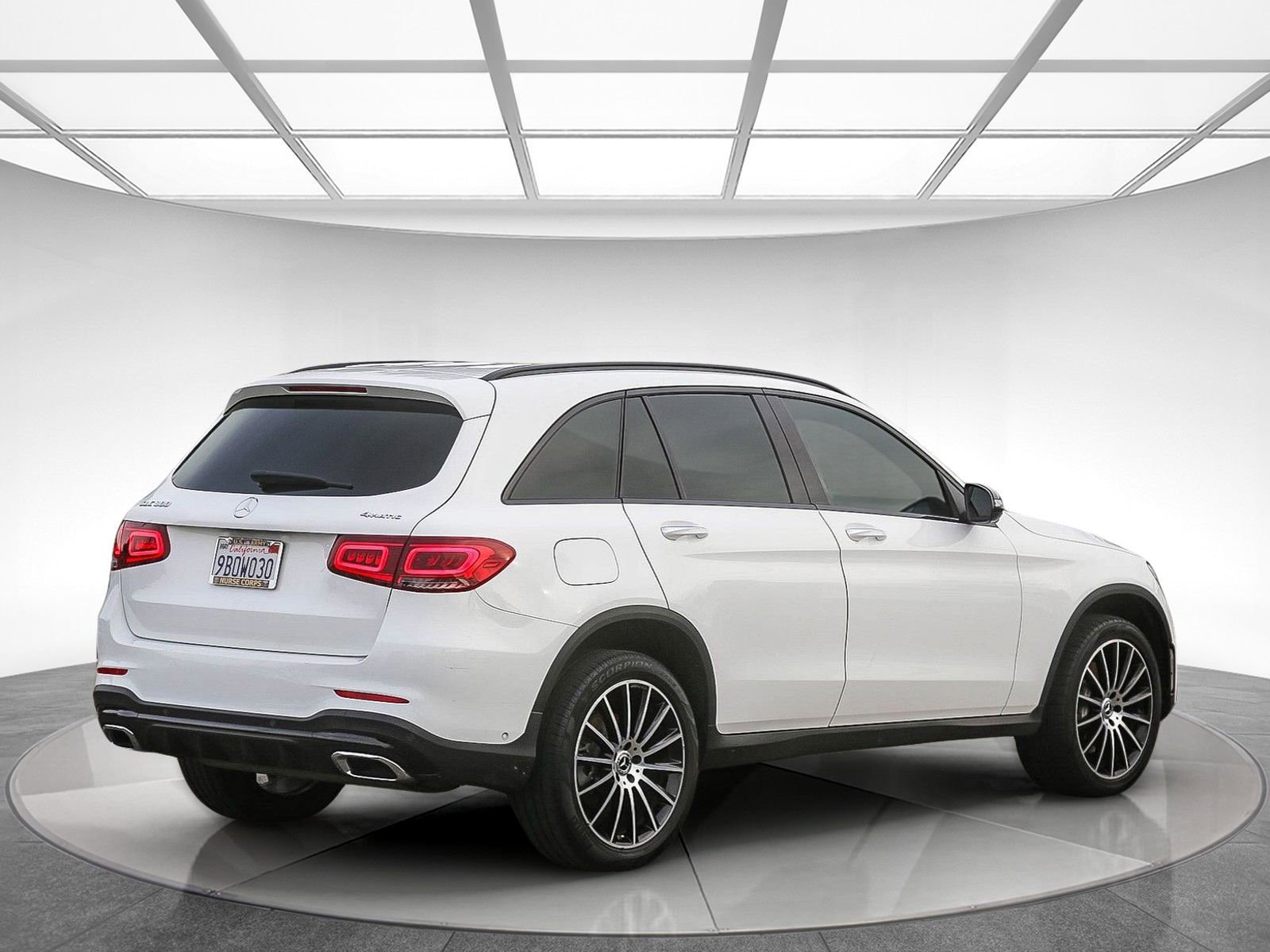 Used 2022 Mercedes-Benz GLC 300 4MATIC image 3