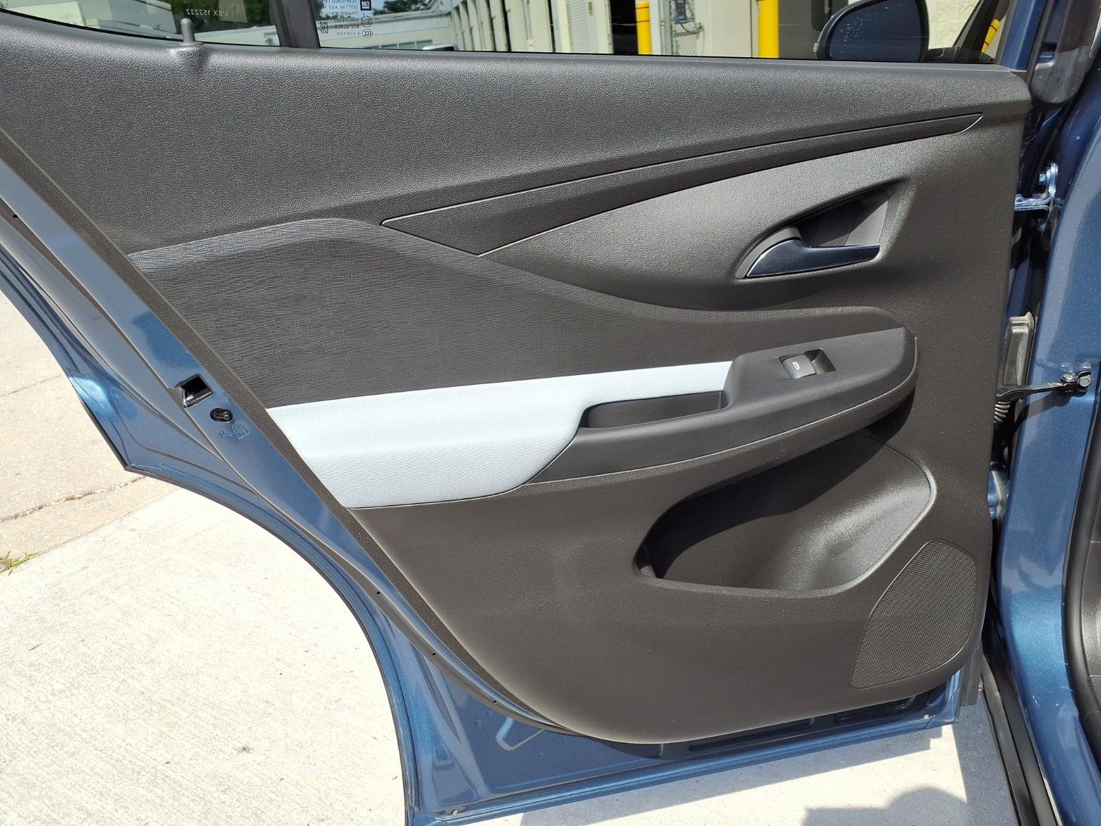 Used 2024 Buick Envista Preferred image 15