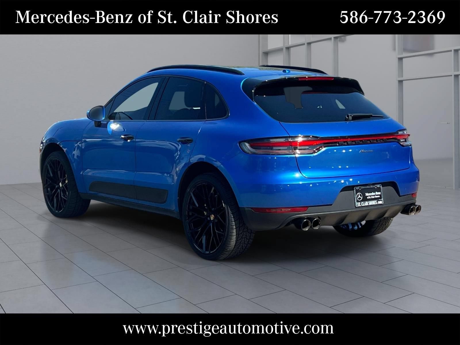 Used 2021 Porsche Macan w/ Premium Package AWD/4WD image 3