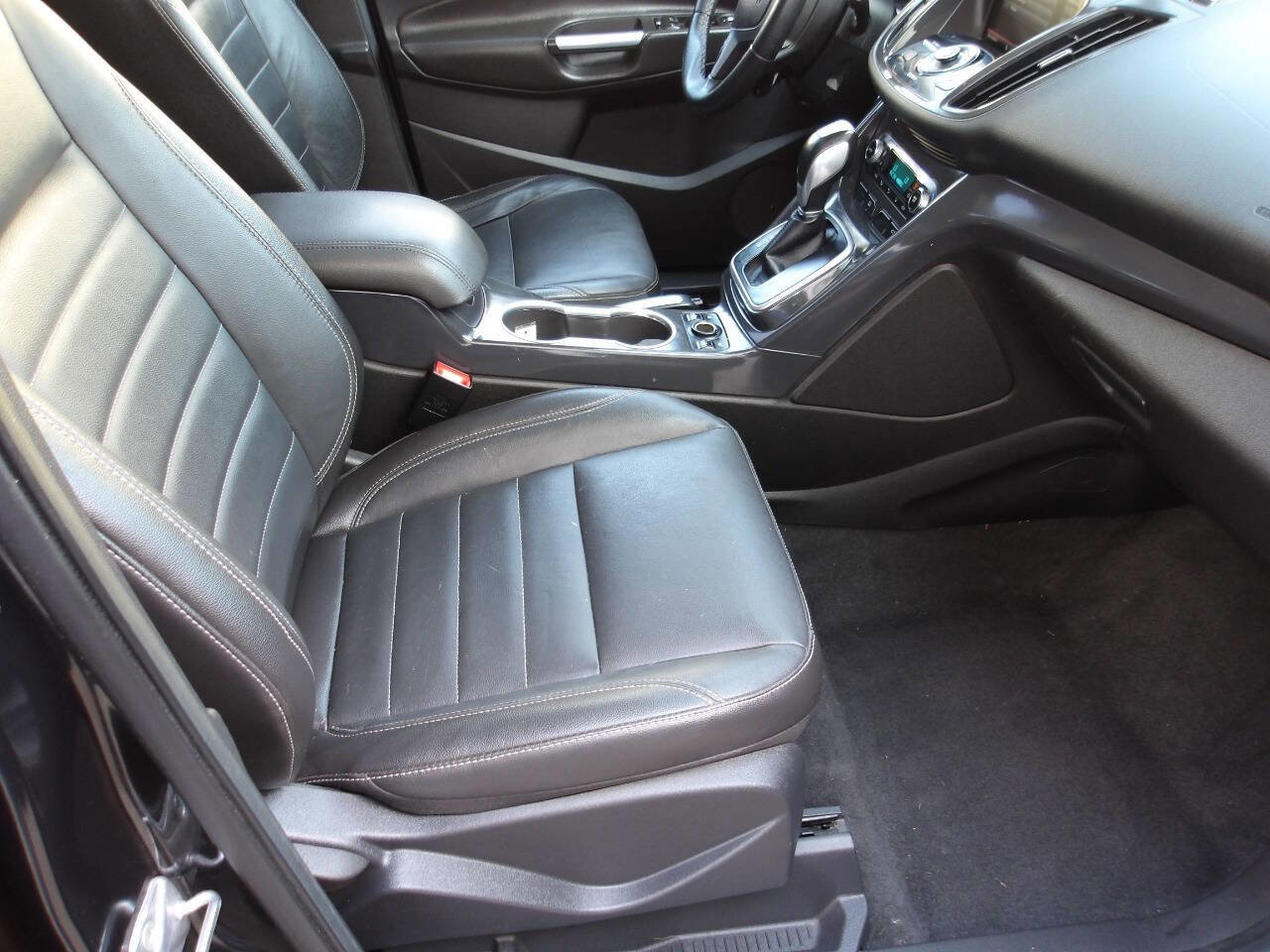 Used 2014 Ford Escape Titanium AWD/4WD image 8