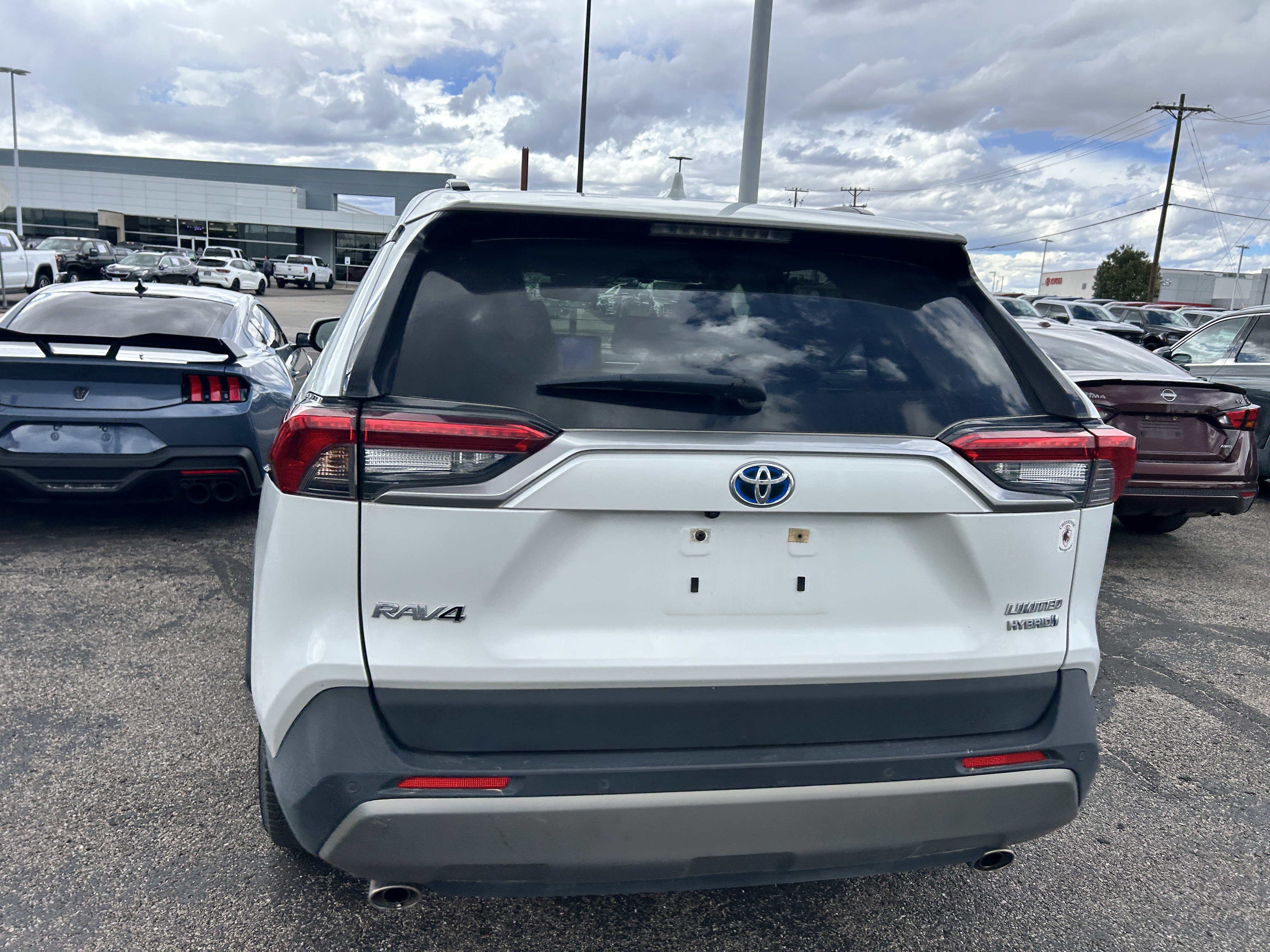 Used 2023 Toyota RAV4 Limited AWD/4WD image 4