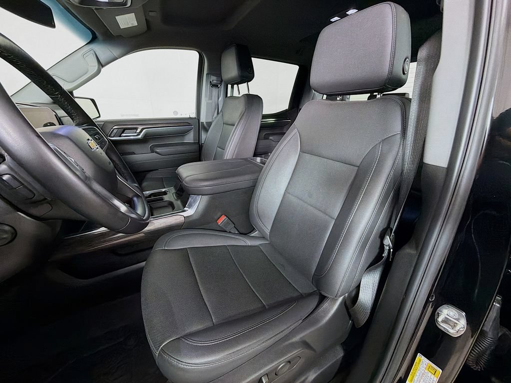 Used 2023 Chevrolet Silverado 1500 LTZ AWD/4WD image 12
