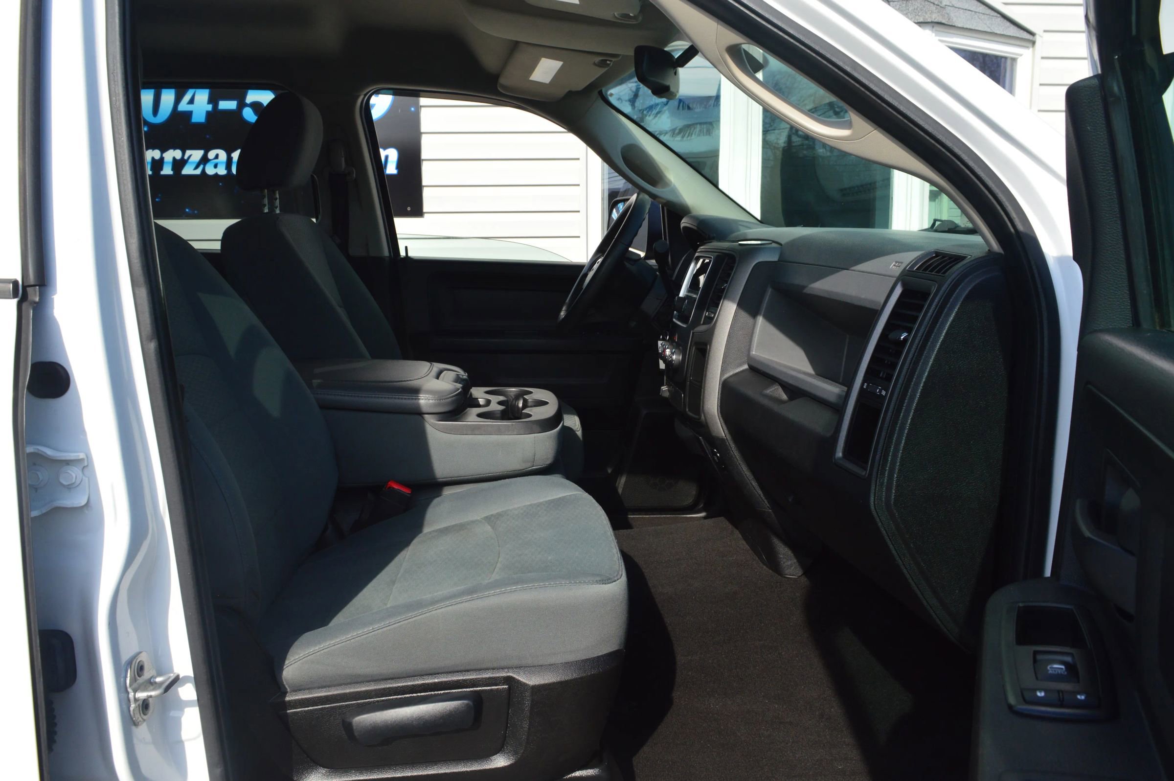 Used 2014 RAM 1500 Express image 16