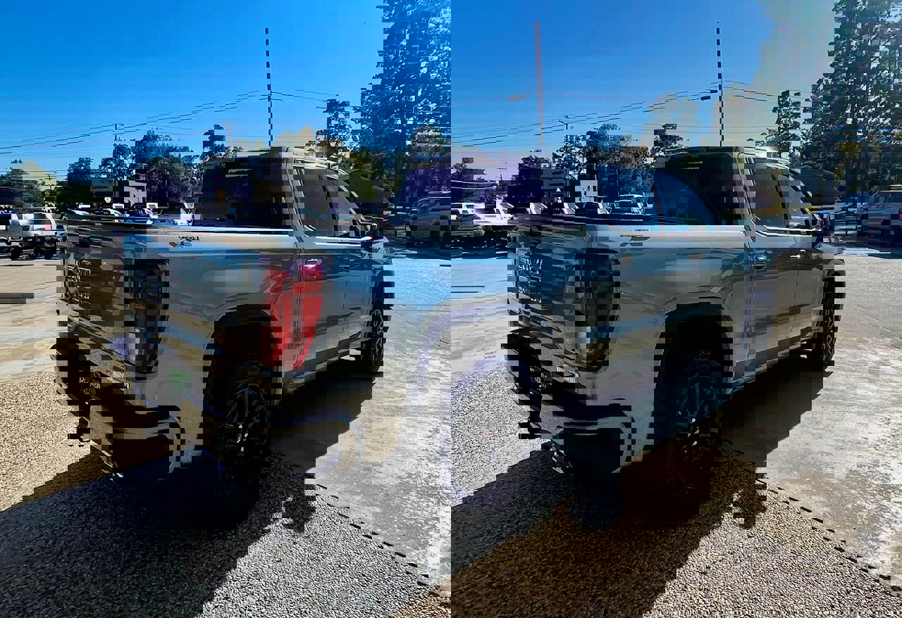 New 2026 GMC Sierra 1500 Elevation image 8