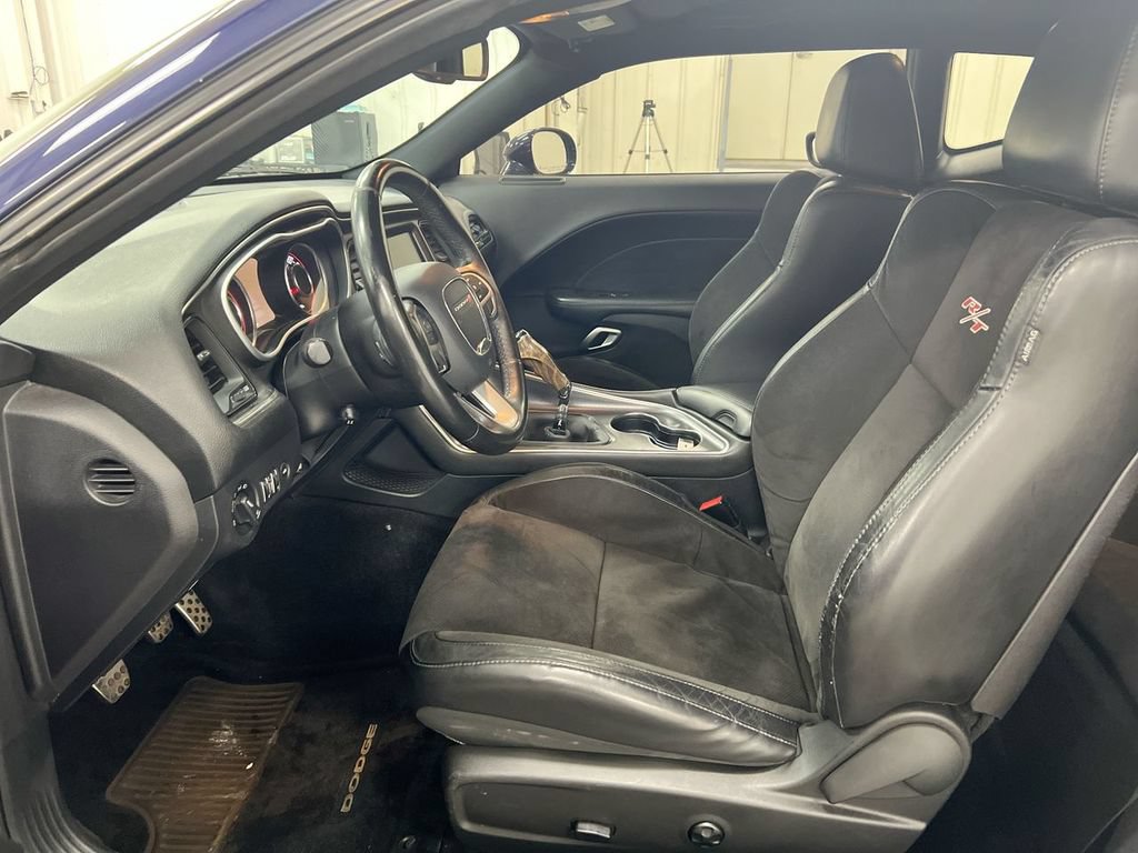 Used 2015 Dodge Challenger R/T Plus RWD image 20