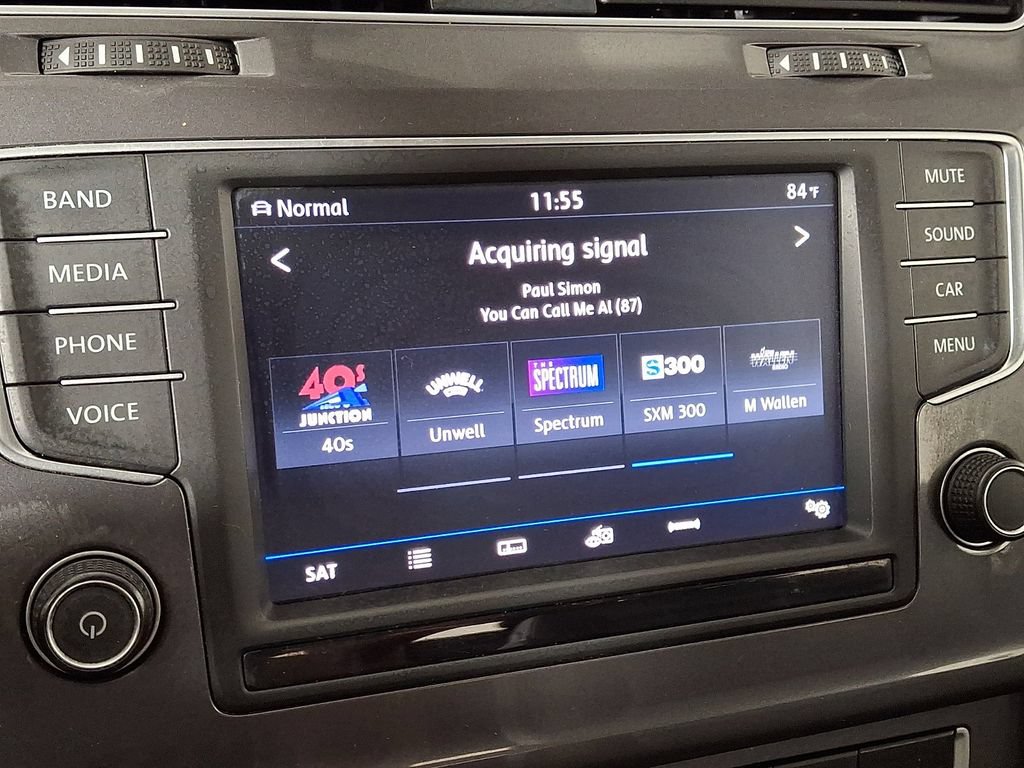Used 2017 Volkswagen Golf Alltrack S AWD/4WD image 3