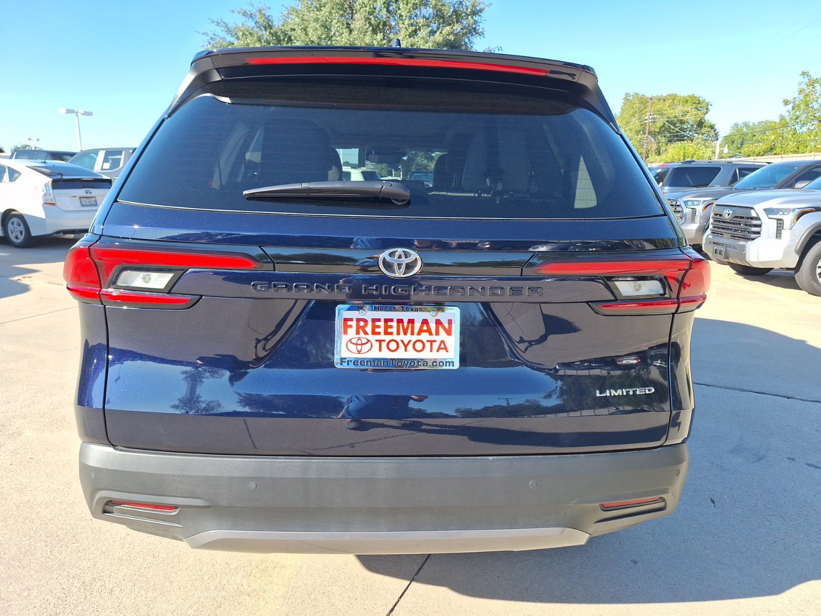 Used 2026 Toyota Grand Highlander FWD image 5