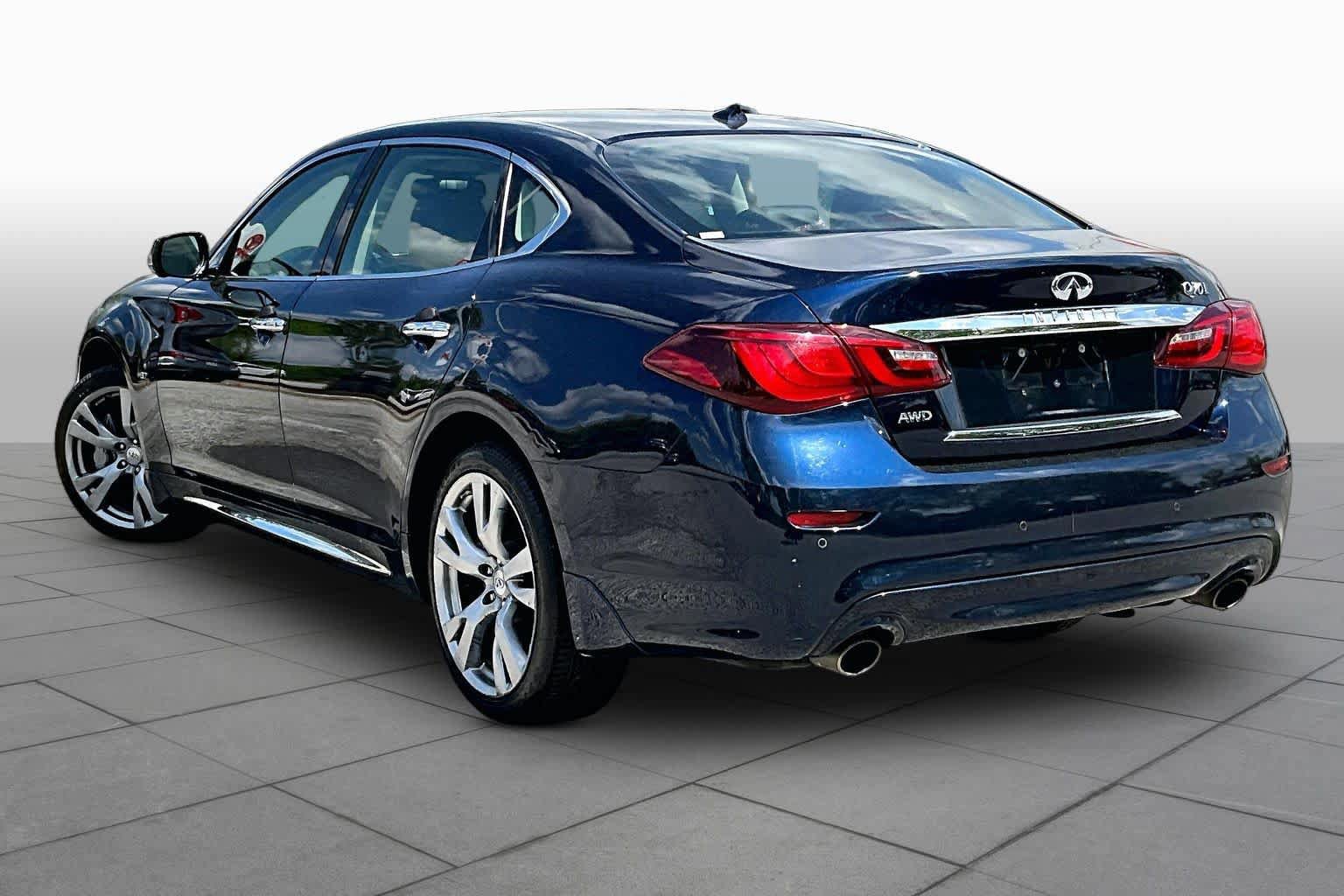 Used 2016 INFINITI Q70 L 3.7 AWD/4WD image 12