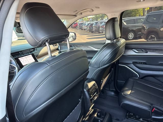 Used 2021 Jeep Grand Cherokee L Limited AWD/4WD image 9