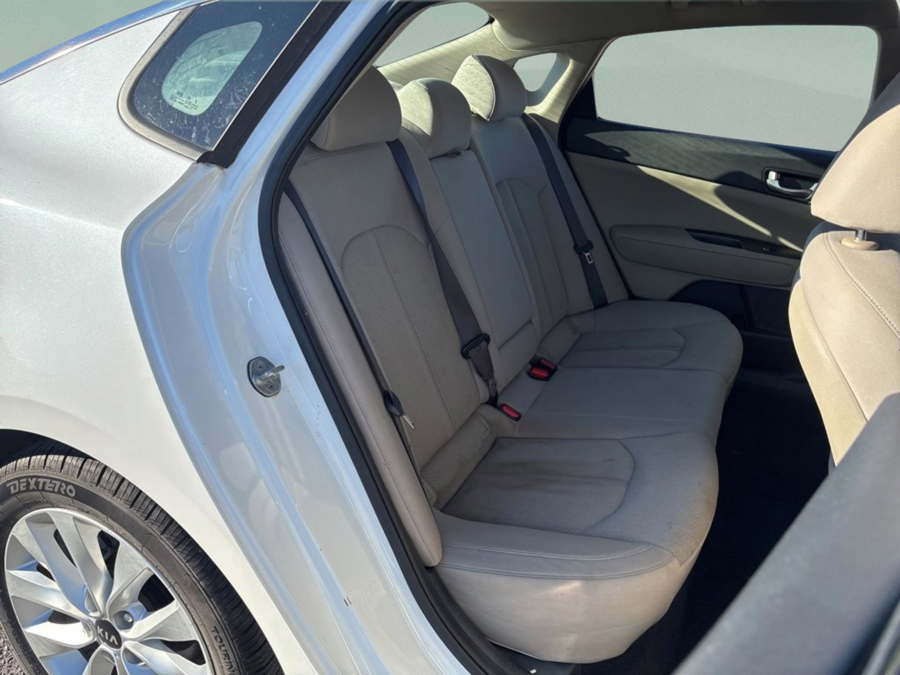 Used 2016 Kia Optima LX image 29