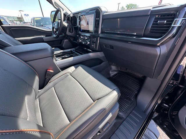 New 2026 Ford F250 Lariat w/ Black Appearance Package AWD/4WD image 25