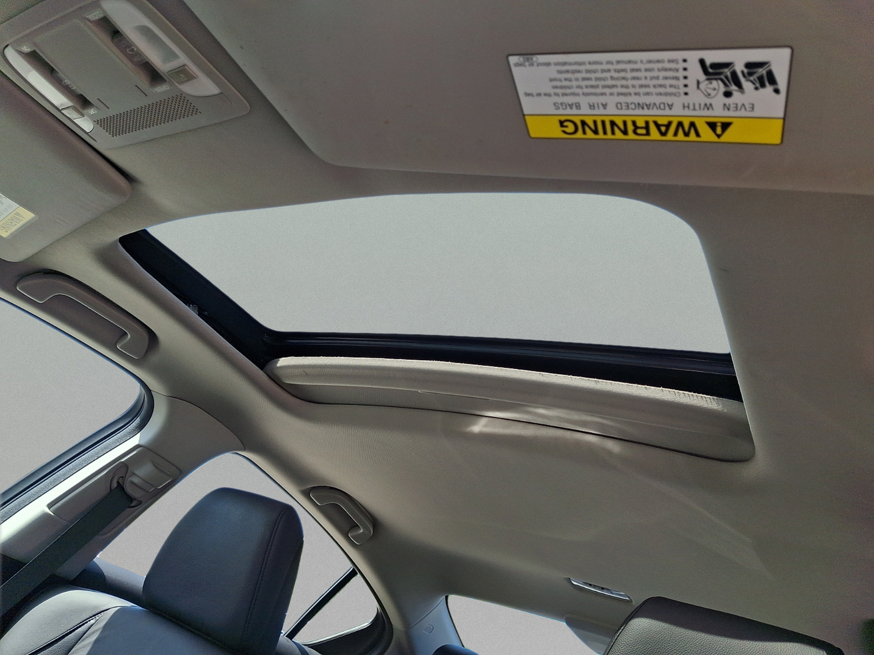 Used 2015 Acura ILX FWD image 11