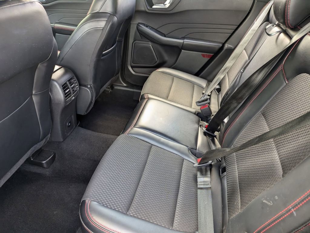 Used 2025 Ford Escape ST-Line image 27