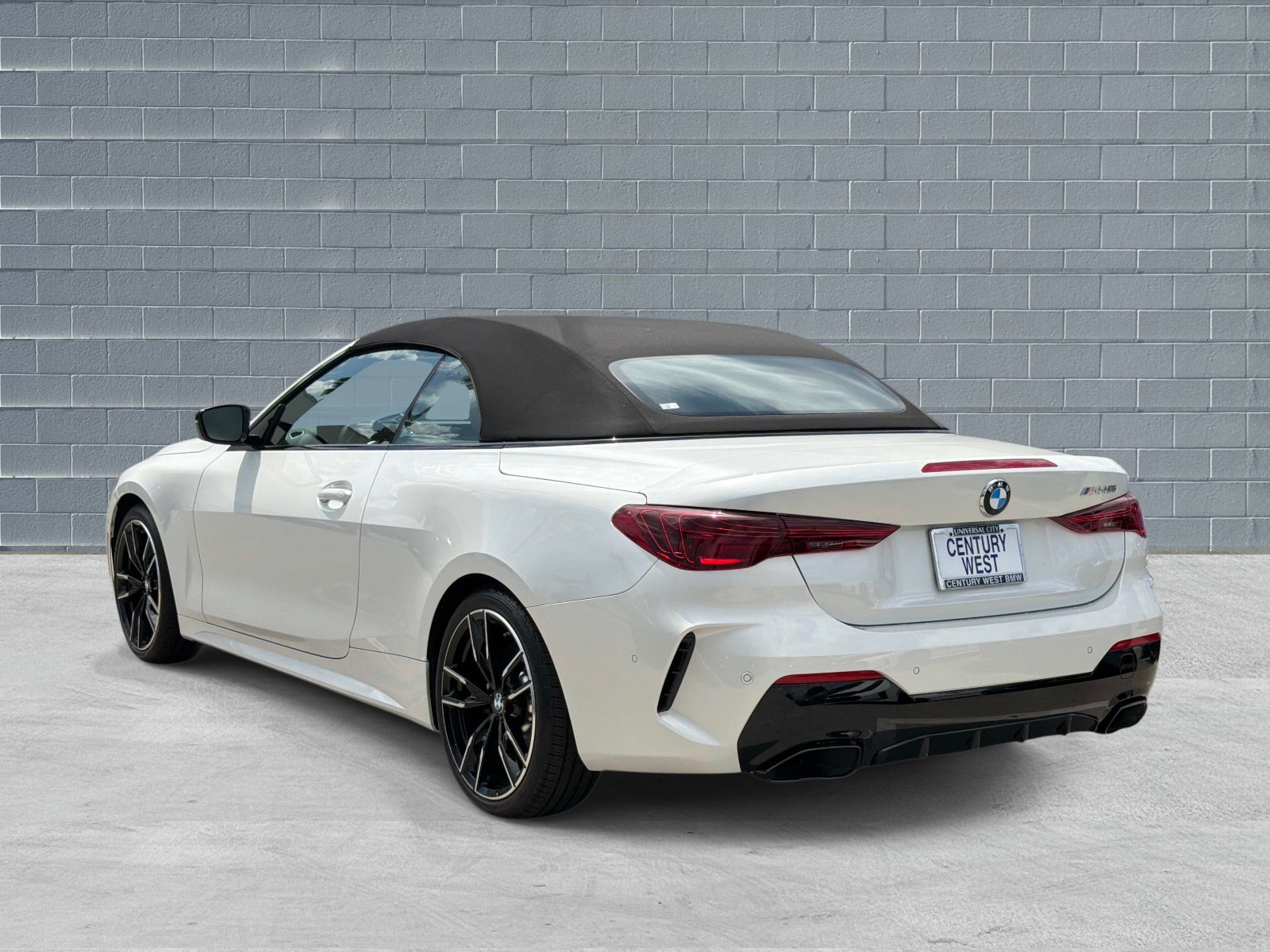 Used 2026 BMW M440i Convertible RWD image 4