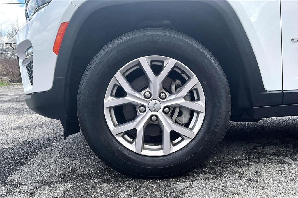 Used 2022 Jeep Grand Cherokee Limited image 9