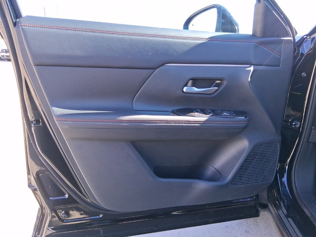 New 2026 Nissan Kicks SR w/ Cold Weather Package image 20