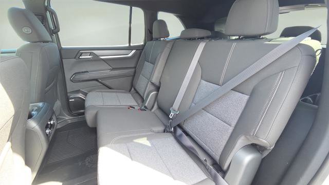 New 2026 GMC Acadia Elevation w/ Black Edition FWD image 23