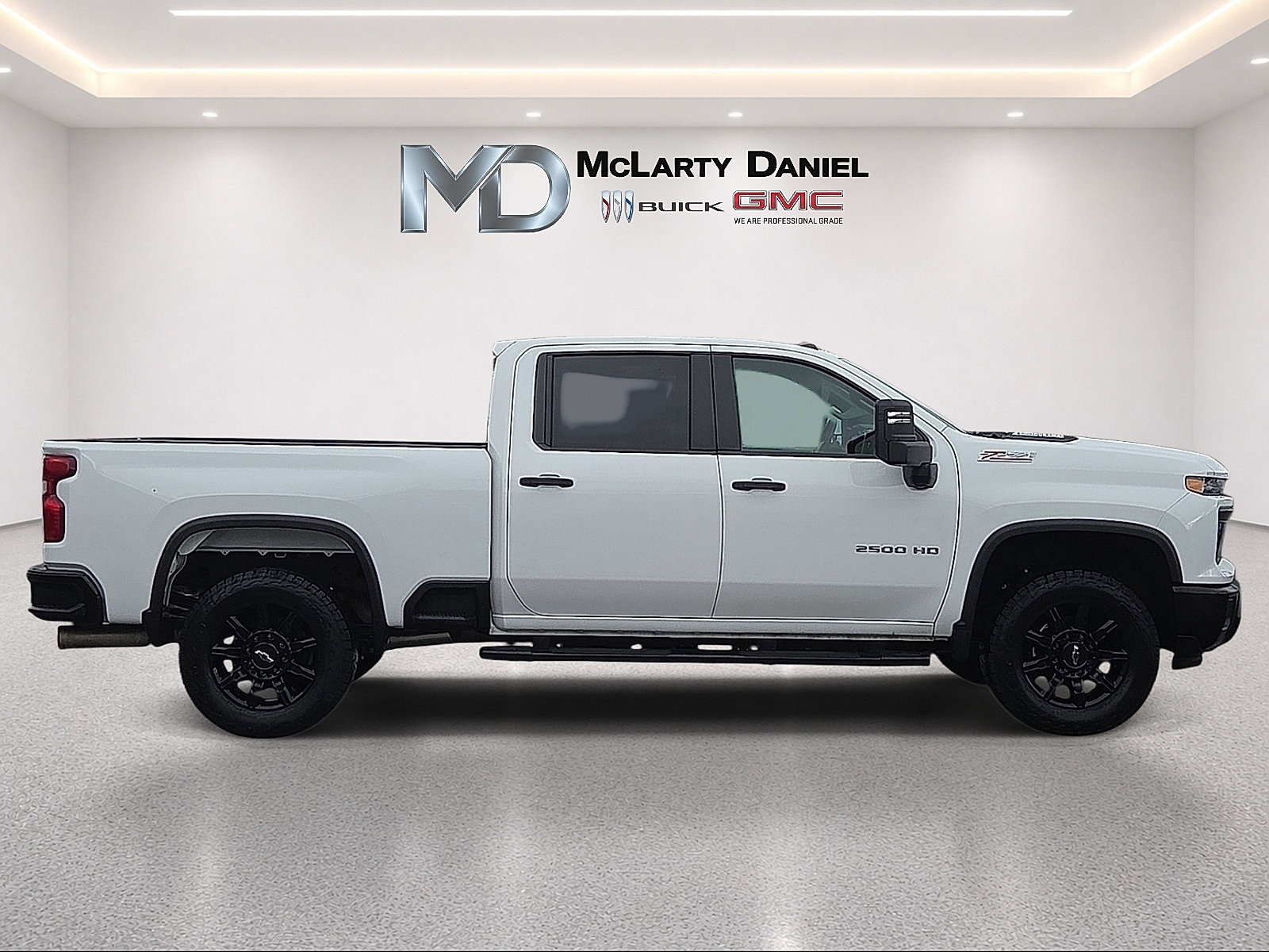 Used 2025 Chevrolet Silverado 2500 W/T AWD/4WD image 15
