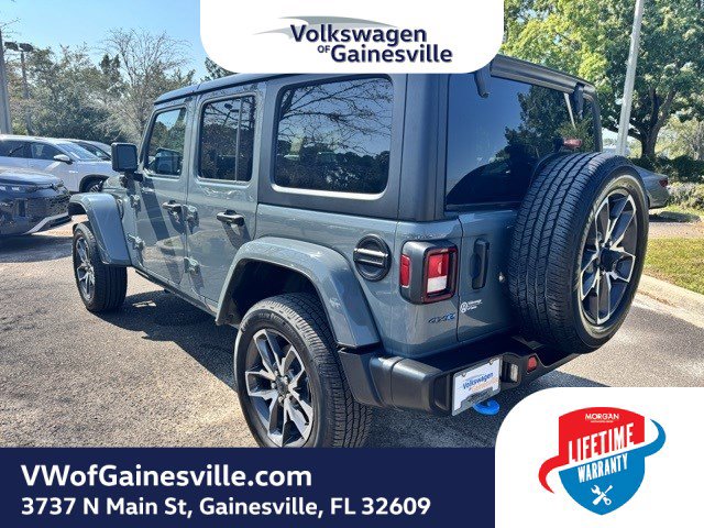 Used 2024 Jeep Wrangler Sport S image 4