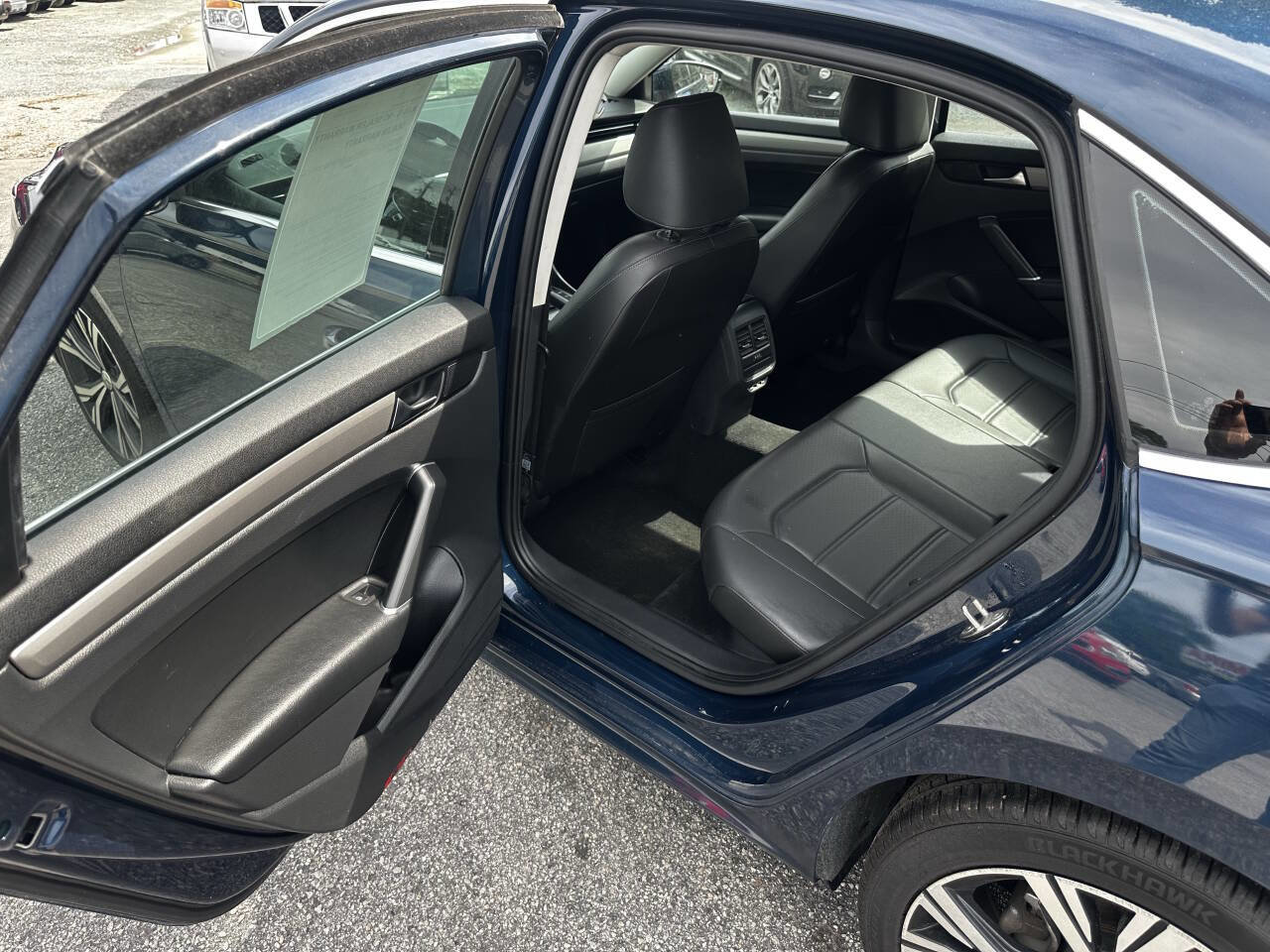 Used 2021 Volkswagen Passat 2.0T SE image 14