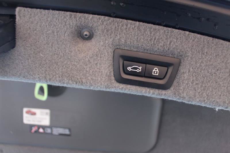 Used 2013 BMW 750Li xDrive AWD/4WD image 27