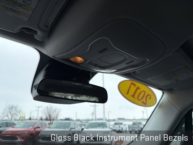 Used 2017 Jeep Renegade Altitude w/ Safety & Security Group (ALP) image 32