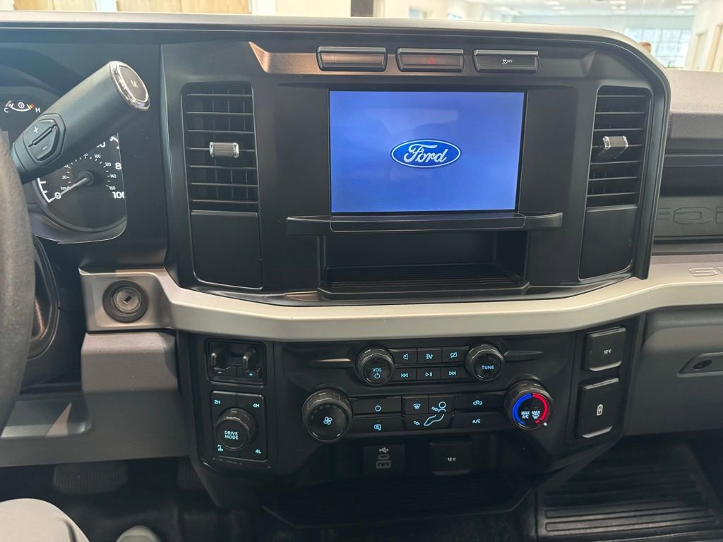 Used 2024 Ford F250 XL image 5