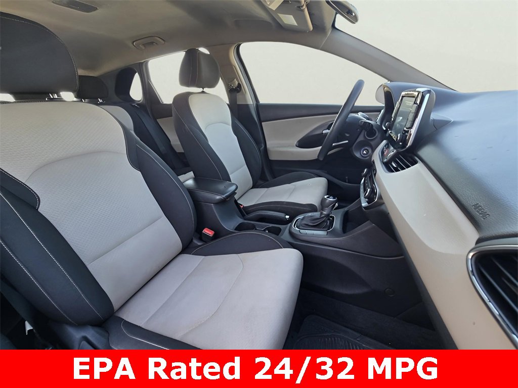 Used 2018 Hyundai Elantra GT image 8