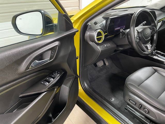 Used 2024 Chevrolet Trax ACTIV w/ Driver Confidence Package FWD image 10