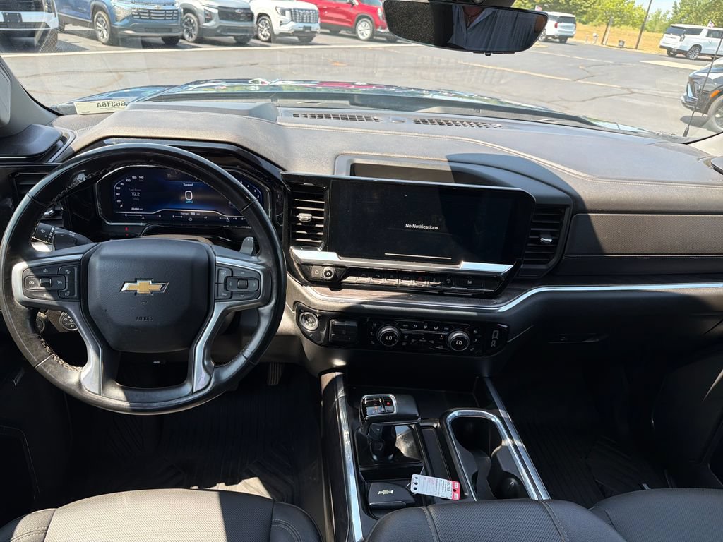 Certified 2024 Chevrolet Silverado 1500 LTZ AWD/4WD image 13