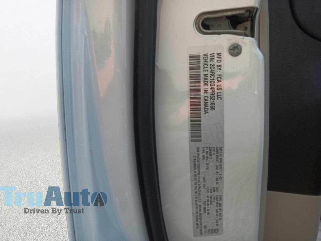 Used 2023 Chrysler Voyager LX FWD image 23