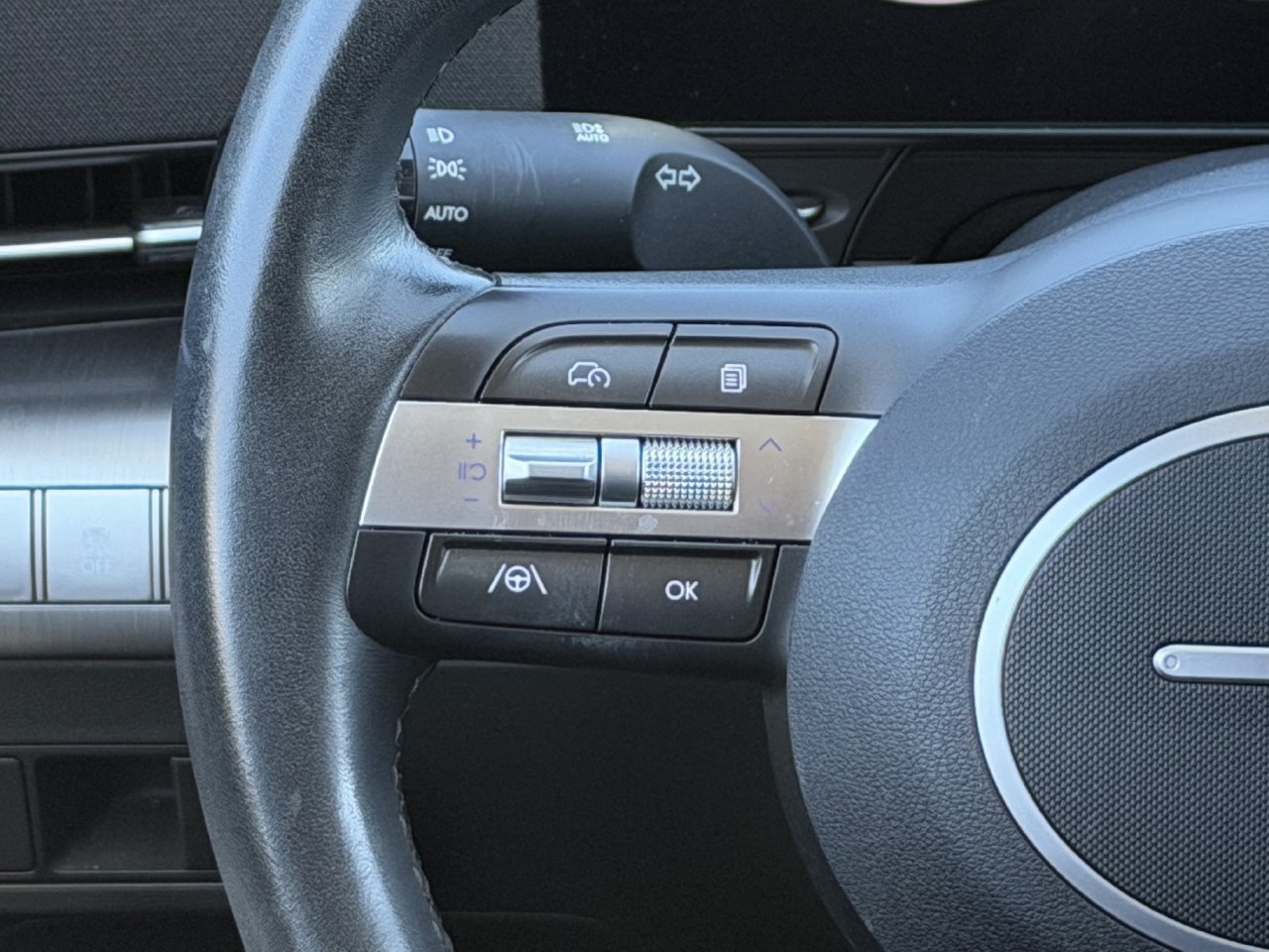 Used 2025 Hyundai Kona SEL FWD image 13