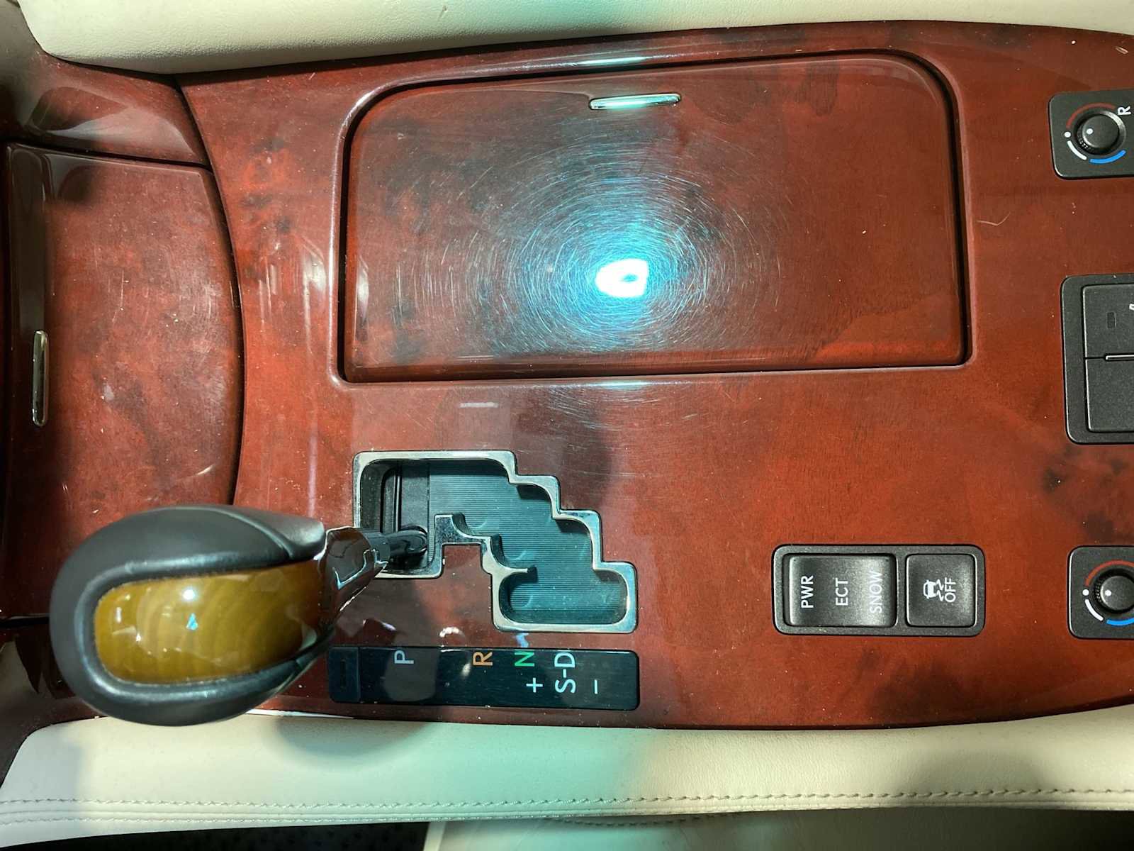 Used 2012 Lexus LS 460 AWD w/ Comfort Pkg image 17