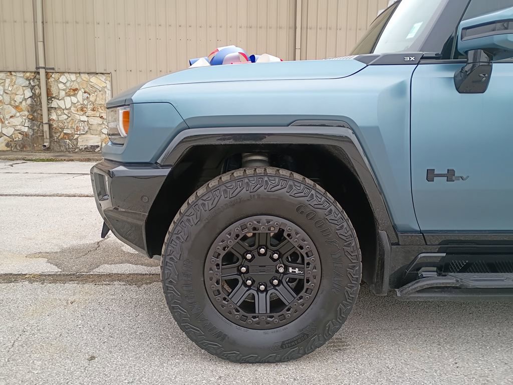 Used 2024 GMC Hummer EV 3X w/ Omega Edition image 10
