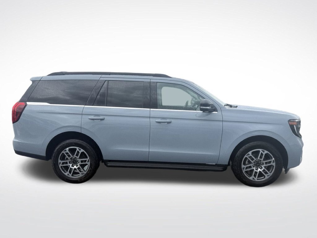 New 2026 Ford Expedition Active AWD/4WD image 2